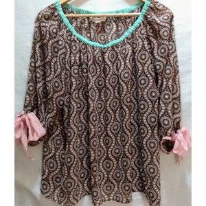 Altar'd State Women's Blouse Pheasant Style Top Size Medium